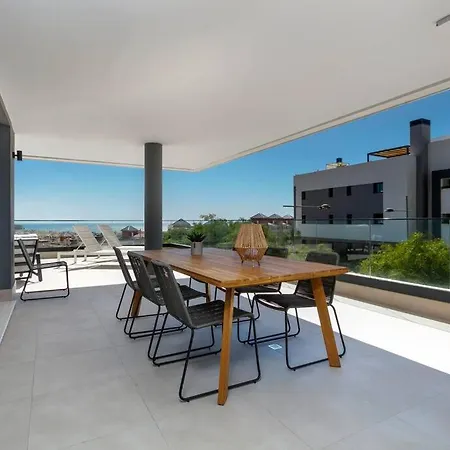 Apartment Amazing 4 Bedroom With Pools + Gym - Rdr269 Estepona