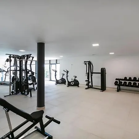 Amazing 4 Bedroom With Pools + Gym - Rdr269 Apartment